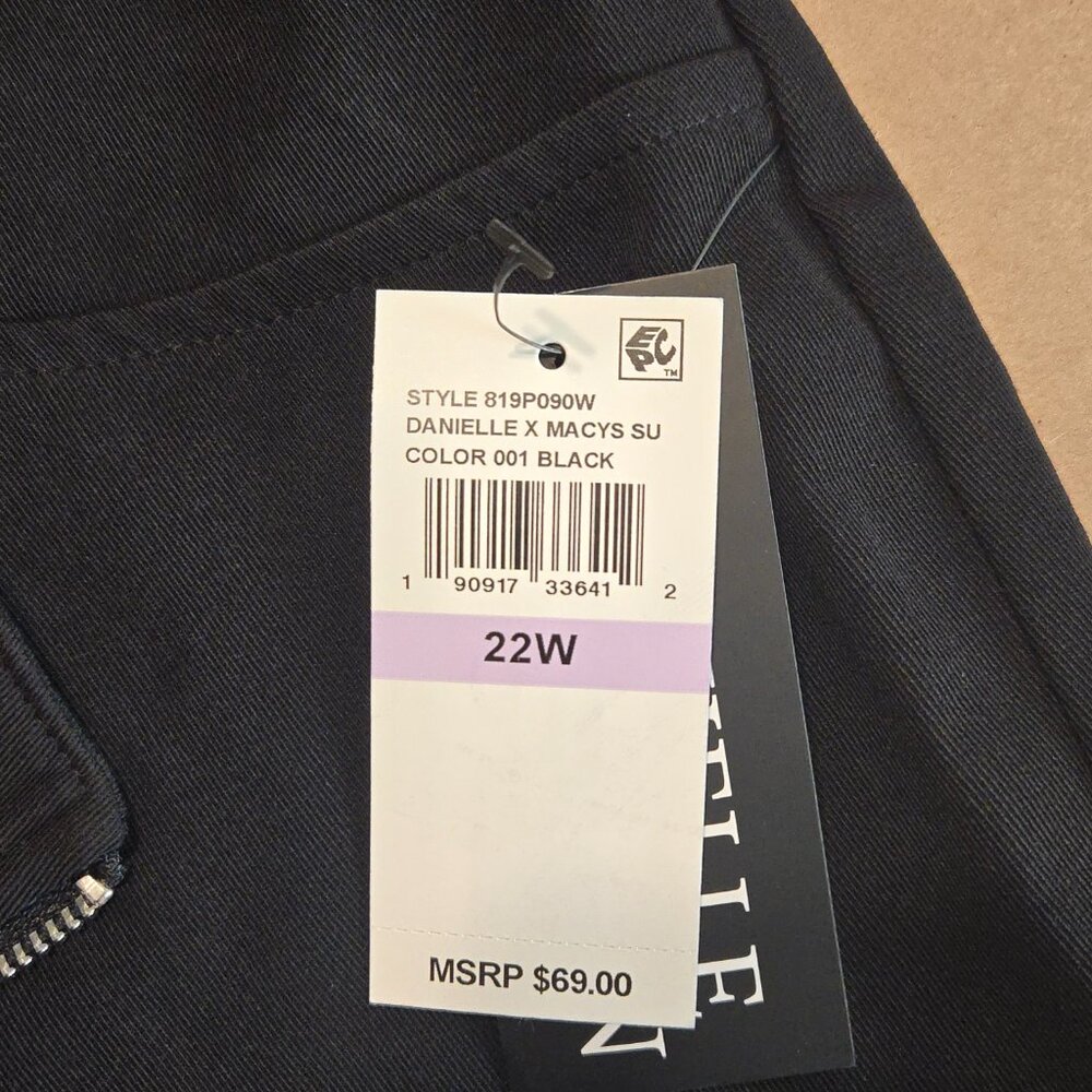 Danielle Bernstein Zip Front Biker Short - size 22W - Picture 4 of 11